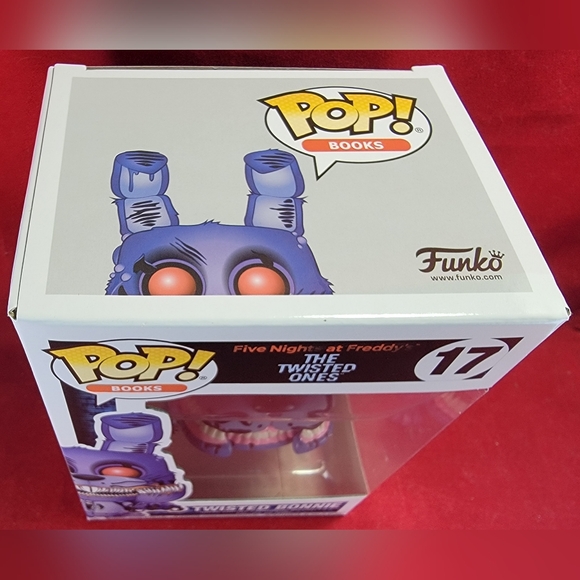Twisted Bonnie funko # 17 (nib) with pop protector - Picture 4 of 7